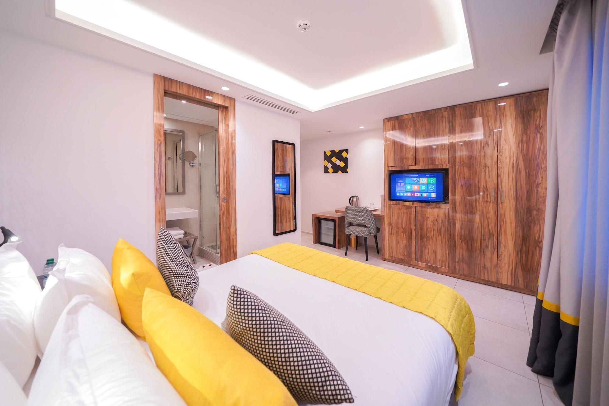 Oum Palace & Hotel
