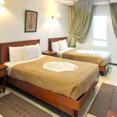 Oum Palace & Hotel