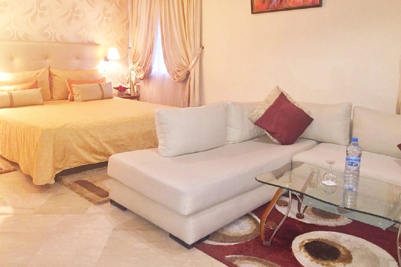 Oum Palace & Hotel 4*