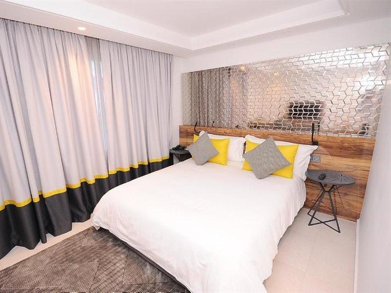 Hotel Oum Palace & 4*