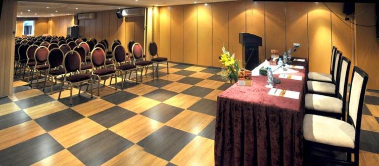 Oum Palace Hotel&spa Hotel 4*